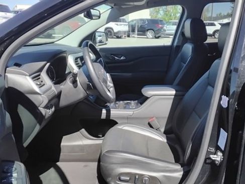 Used 2023 GMC Acadia SLT image 23