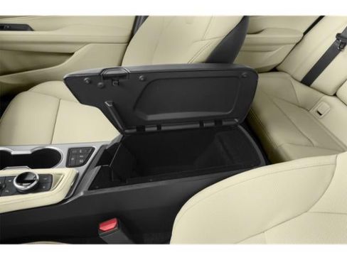 Used 2020 Cadillac CT4 Luxury w/ Cold Weather Package AWD/4WD image 14