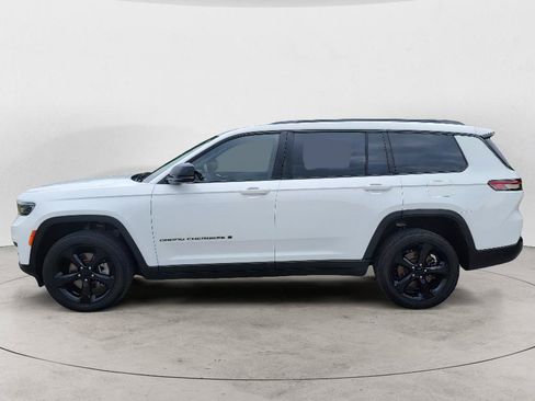 Used 2023 Jeep Grand Cherokee L Laredo AWD/4WD image 9