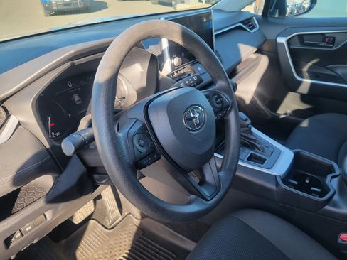 Used 2024 Toyota RAV4 LE AWD/4WD image 6