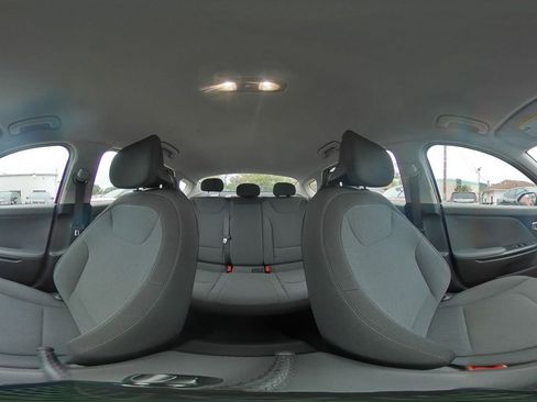Used 2025 Kia K4 FWD image 42