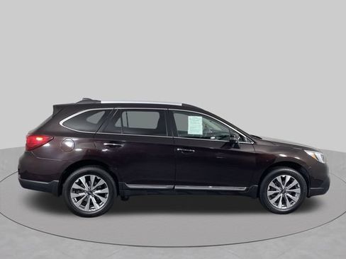 Used 2017 Subaru Outback 2.5i Touring w/ Popular Package #5A AWD/4WD image 40