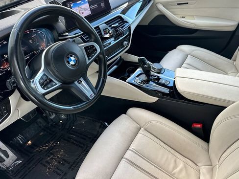Used 2020 BMW M550i xDrive AWD/4WD image 9