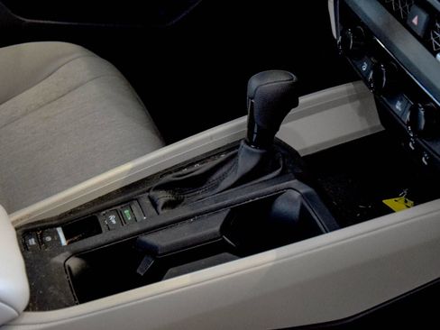 Used 2023 Honda Accord EX image 9
