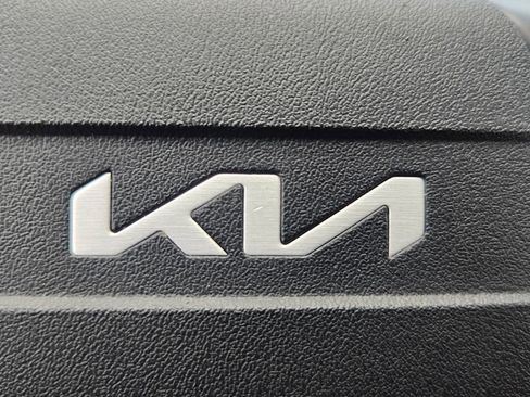 Used 2025 Kia K4 FWD image 28