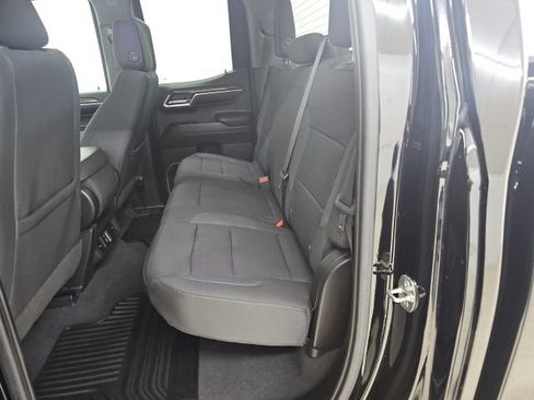 Used 2023 Chevrolet Silverado 1500 LT AWD/4WD image 4