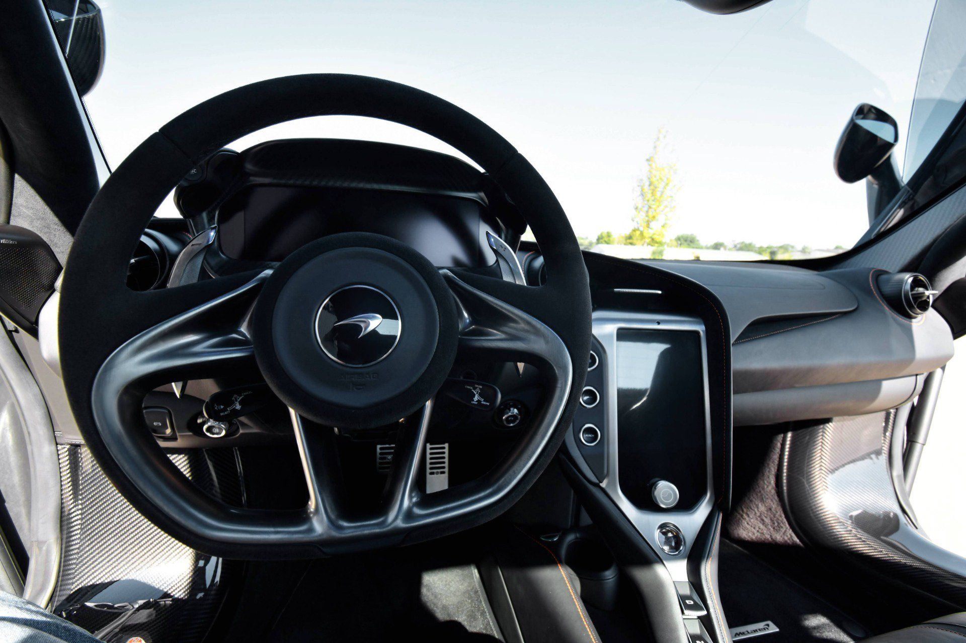 Used 2024 McLaren 750S Spider RWD image 21