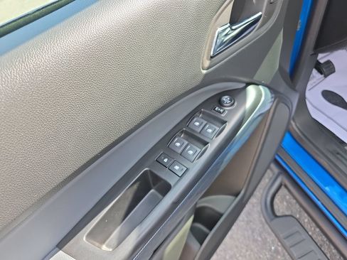 Used 2022 Chevrolet Colorado Z71 AWD/4WD image 14