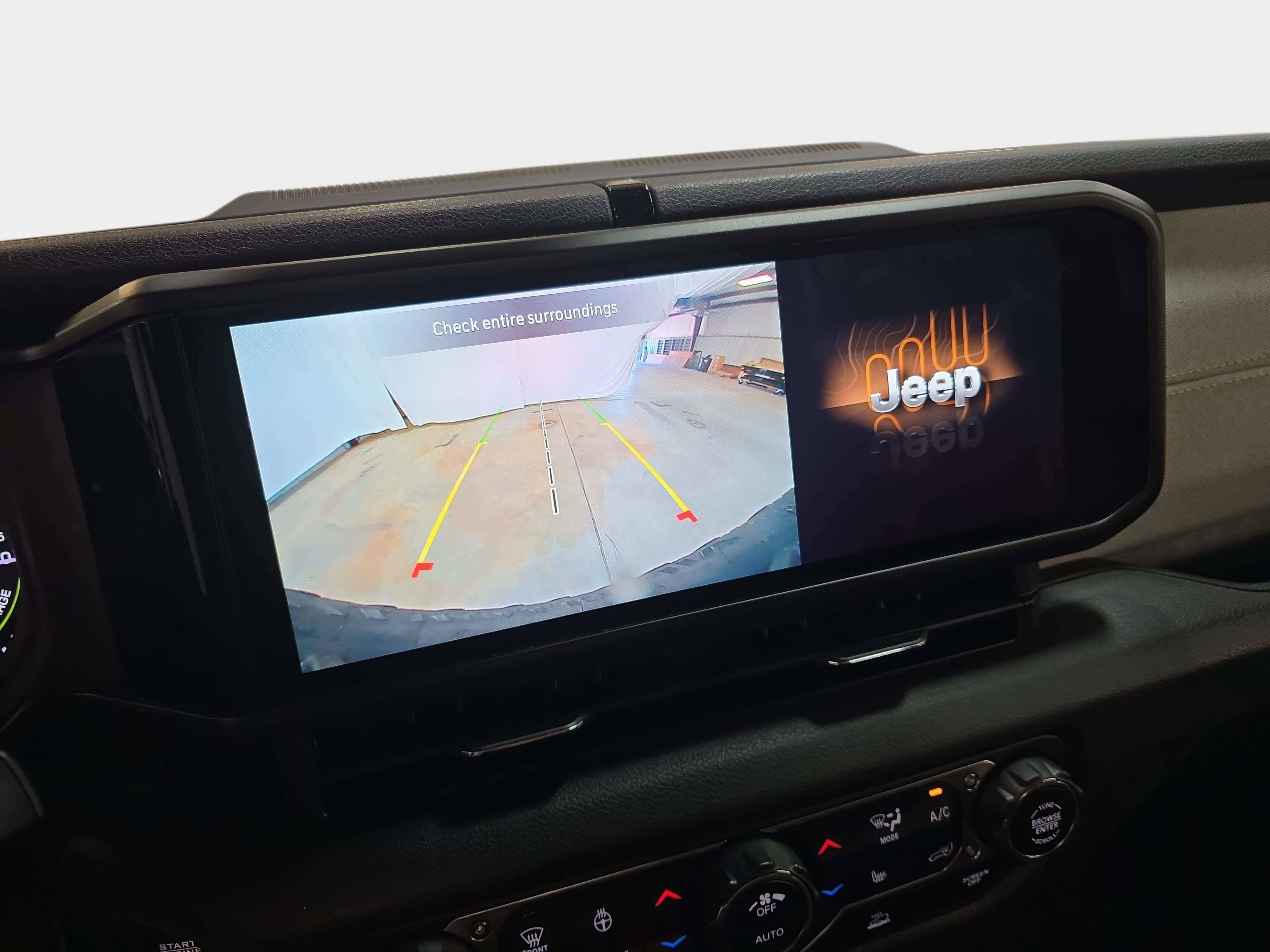 Used 2024 Jeep Wrangler Unlimited AWD/4WD image 20
