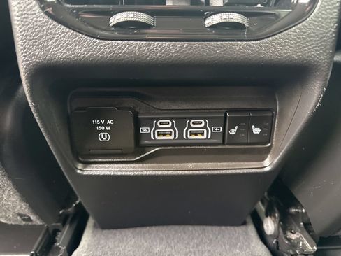 Used 2023 Jeep Grand Cherokee Limited AWD/4WD image 23