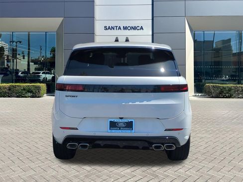 New 2026 Land Rover Range Rover Sport Dynamic SE AWD/4WD image 4