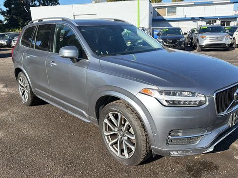 Used 2016 Volvo XC90 T6 Momentum w/ Momentum Plus Package image 2