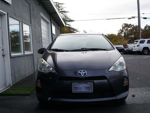 Used 2013 Toyota Prius C Two image 6