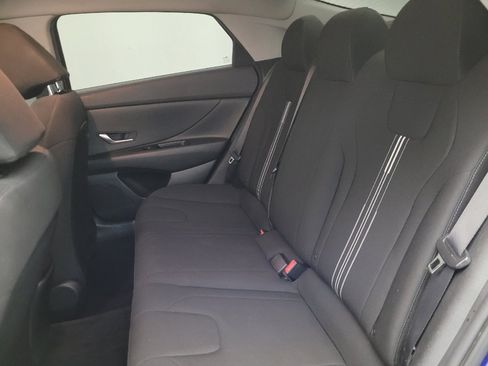 Used 2021 Hyundai Elantra SEL FWD image 18