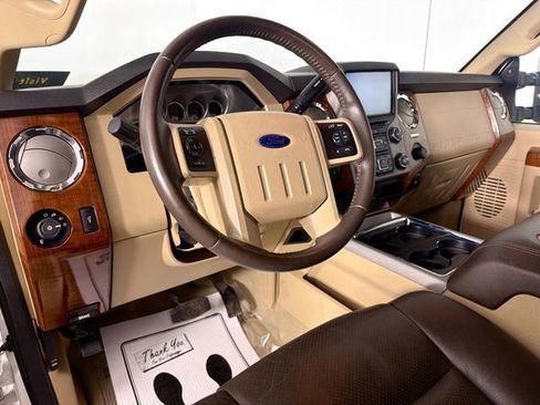 Used 2015 Ford F250 King Ranch w/ King Ranch w/Chrome Package image 9