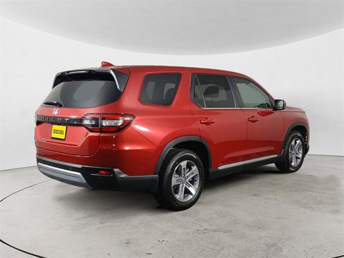 Certified 2025 Honda Pilot EX-L image 5