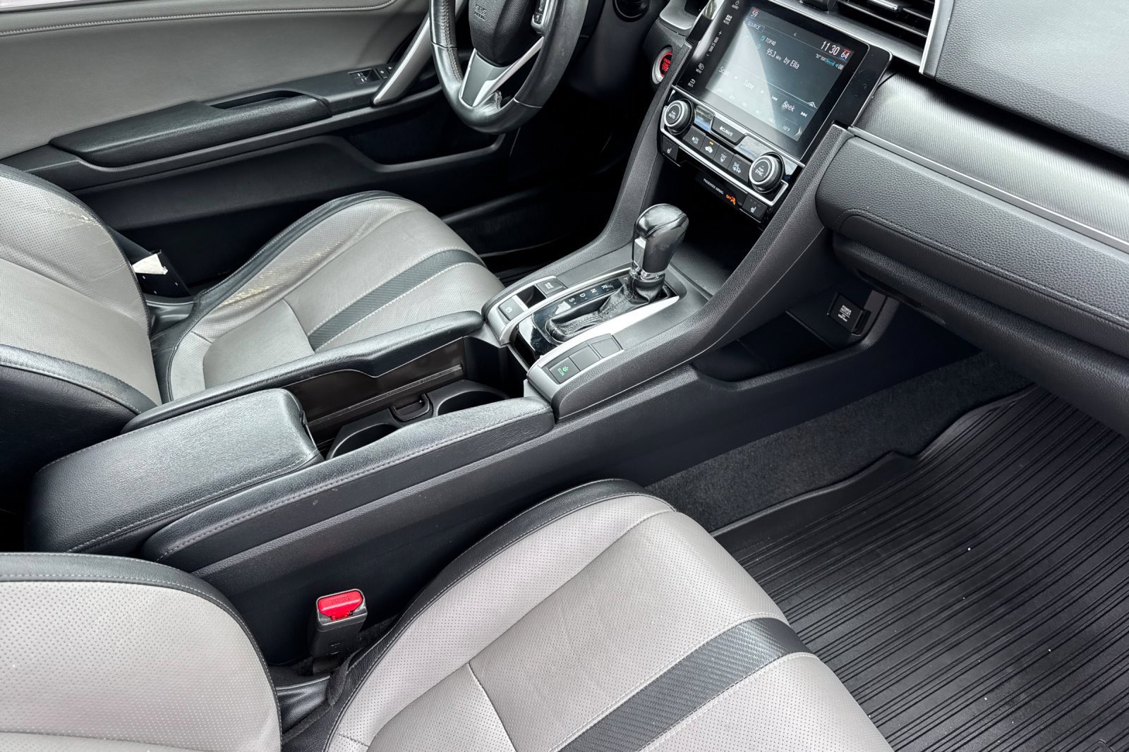 Used 2018 Honda Civic EX-L image 16
