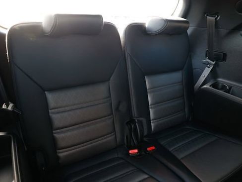 Used 2017 Kia Sorento SX image 28