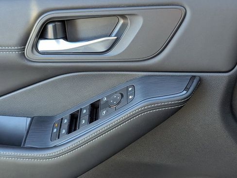 Certified 2023 Nissan Rogue SV w/ SV Premium B Package image 27