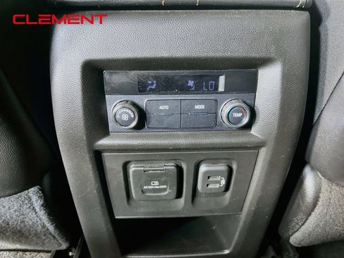 Used 2019 Chevrolet Traverse LT w/ LT Premium Package FWD image 33