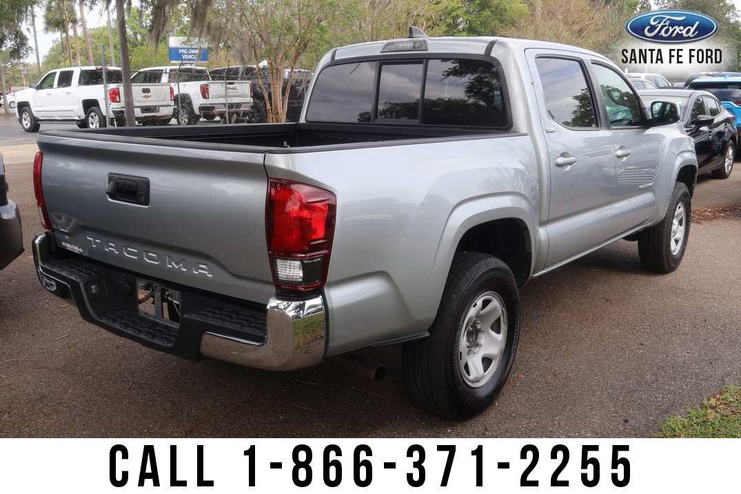 Used 2023 Toyota Tacoma SR5 RWD image 4