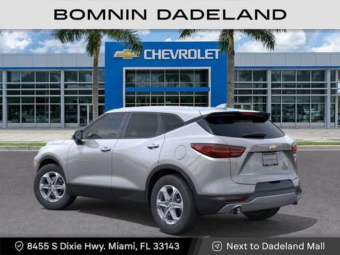 New 2025 Chevrolet Blazer LT image 3