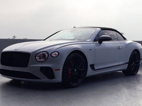Used 2024 Bentley Continental GT V8 image 7