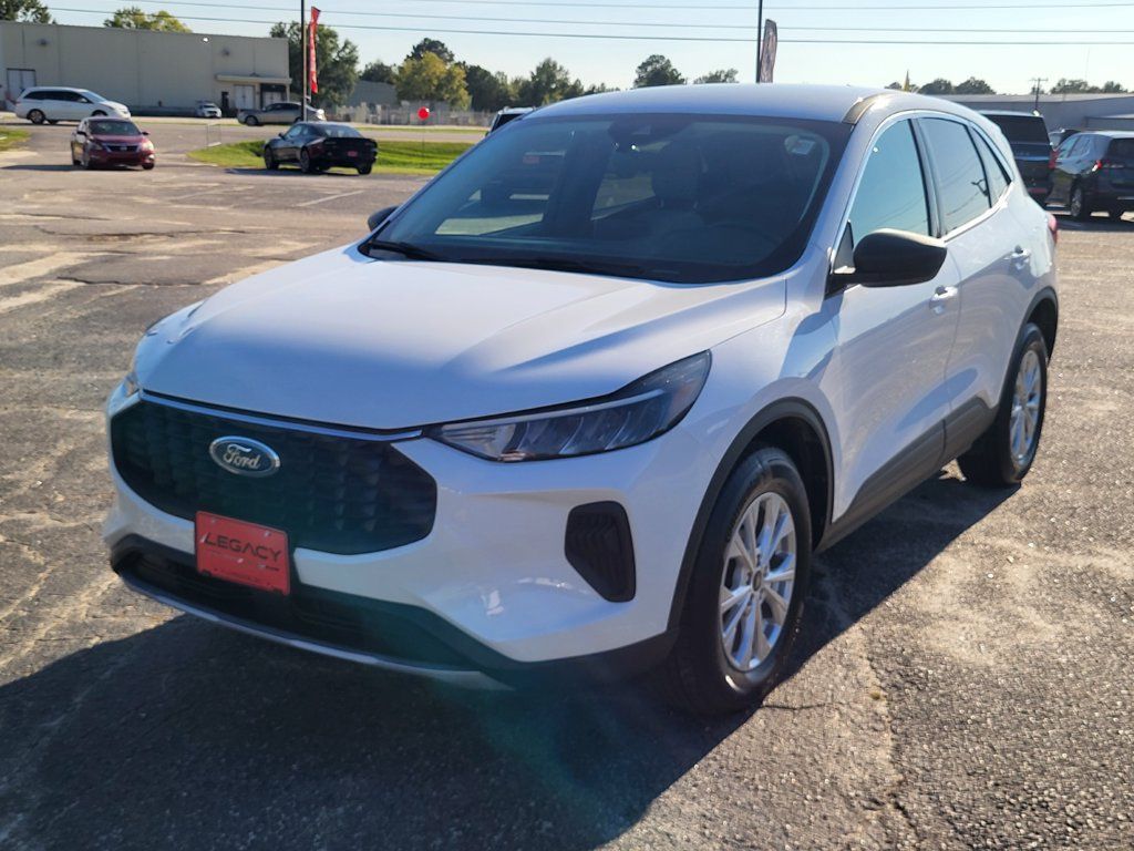 Used 2024 Ford Escape Active AWD/4WD image 7