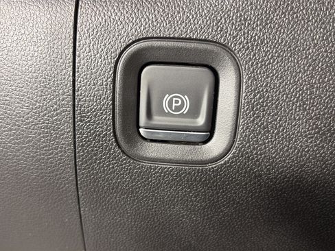 Used 2021 GMC Sierra 1500 Elevation AWD/4WD image 35