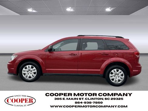 Used 2020 Dodge Journey SE image 4