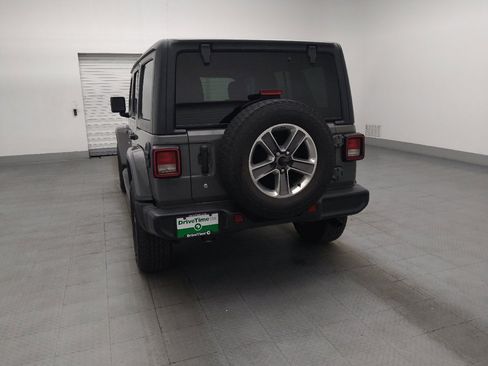 Used 2019 Jeep Wrangler Unlimited Sahara AWD/4WD image 6