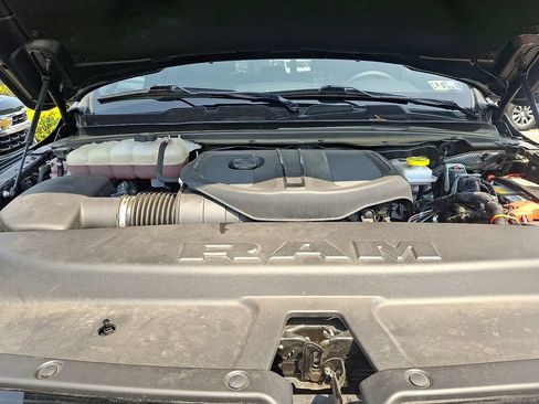 Used 2025 RAM 1500 Big Horn AWD/4WD image 28