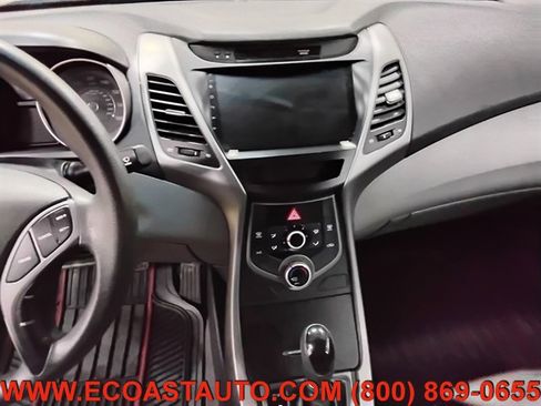 Used 2016 Hyundai Elantra SE w/ Option Group 02 image 12