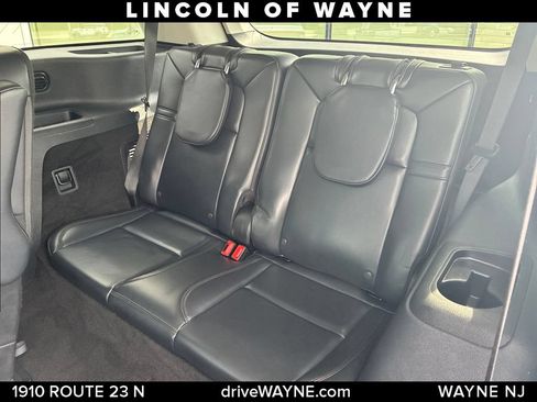 Certified 2025 Lincoln Aviator AWD image 24
