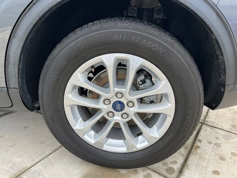 Used 2022 Ford Escape SE FWD image 14