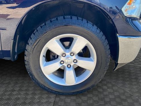 Used 2019 RAM 1500 Classic SLT AWD/4WD image 35