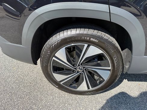 New 2026 Volkswagen Taos SE AWD/4WD image 23