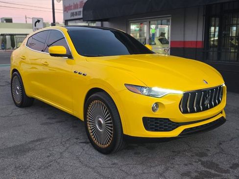 Used 2017 Maserati Levante image 5