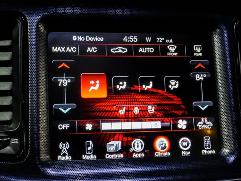 Used 2016 Dodge Challenger SRT image 33