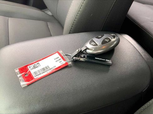 Used 2024 Hyundai Kona SEL FWD image 13