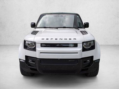 Used 2023 Land Rover Defender 110 X-Dynamic SE AWD/4WD image 2