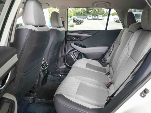 Used 2023 Subaru Outback Premium AWD/4WD image 18