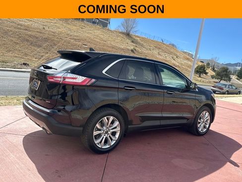 Certified 2024 Ford Edge Titanium image 8