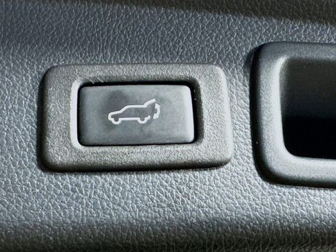 Used 2015 Subaru Forester 2.5i Limited w/ Popular Package #2 image 33