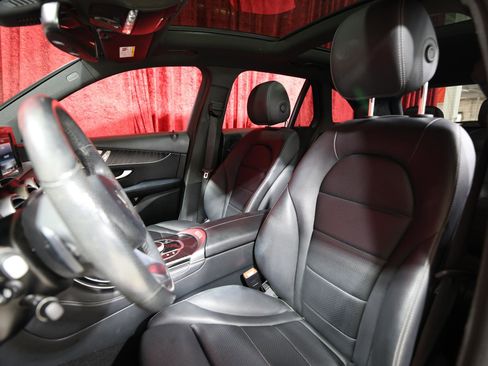 Used 2018 Mercedes-Benz GLC 300 4MATIC image 13