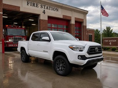Used 2023 Toyota Tacoma SR5 w/ Technology Package