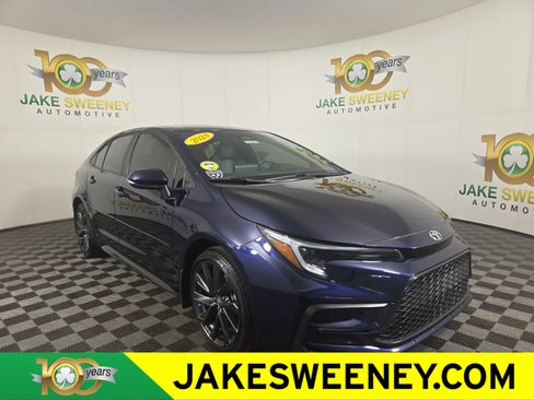 Used 2024 Toyota Corolla SE image 1