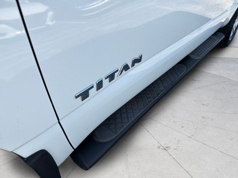 Used 2017 Nissan Titan SV RWD image 33