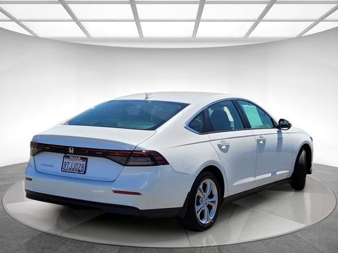 Certified 2025 Honda Accord LX image 3