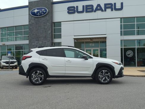 Used 2026 Subaru Crosstrek 2.0i Premium AWD/4WD image 8